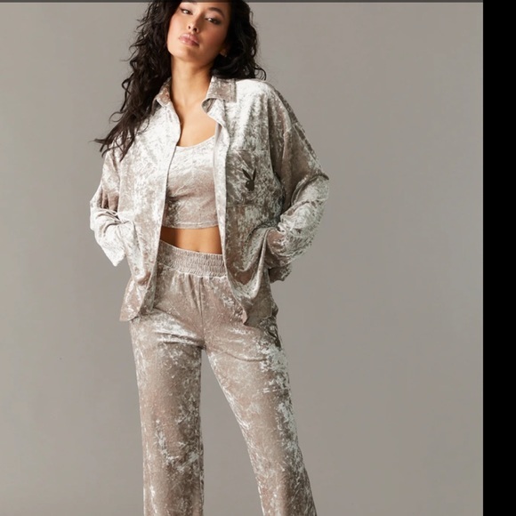 Brand NEW NWT Ladies Playboy Black Crushed Velour Shacket velvet soft feel - Picture 16 of 16